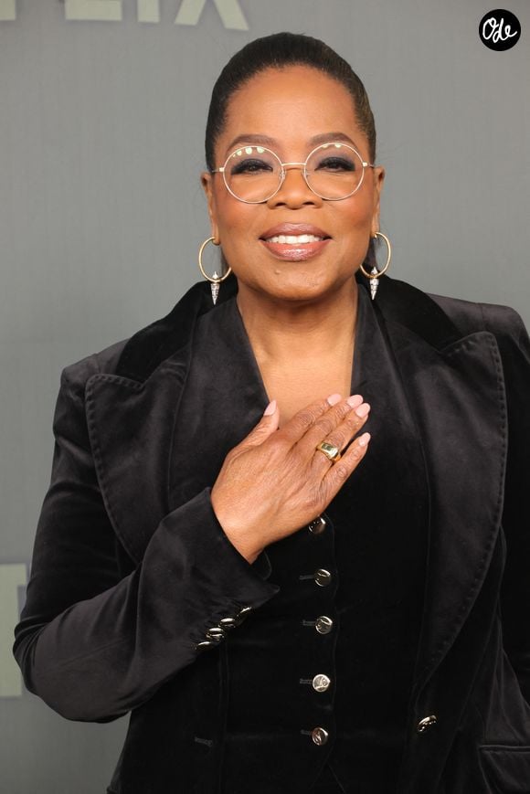 Une leçon toujours actuelle pour celles et ceux qui souhaitent transformer une idée en réalité.

Oprah Winfrey à la première du film Netflix *The Six Triple Eight* au Egyptian Theatre d'Hollywood, le 3 décembre 2024 à Los Angeles, en Californie. Backgrid USA / Bestimage