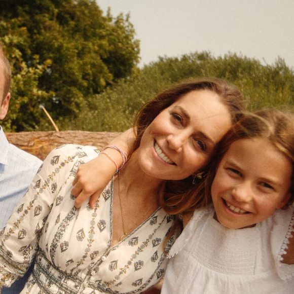Ils prennent même un verre de lait chaud

Photo de Kensington Palace de la princesse de Galles avec le prince de Galles, le prince George (à droite), la princesse Charlotte (deuxième à droite) et le prince Louis (à gauche). La princesse de Galles a déclaré que sa chimiothérapie était terminée le 9 septembre 2024. Photo par Will Warr/Kensington Palace/PA Wire/ABACAPRESS.COM