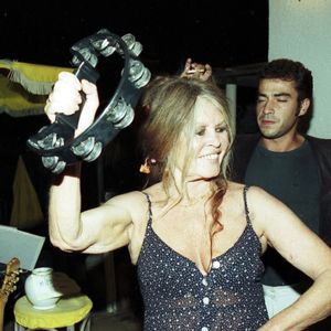 Archives - Brigitte Bardot et son mari Bernard d'Ormale lors de leur 5ème anniversaire de mariage à Saint-Tropez. Le 14 août 1997