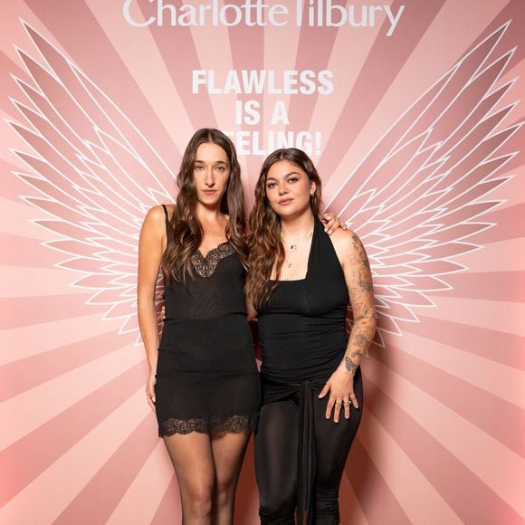 Elle participe à la promotion de la poudre libre AirBrush Flawless Blur Loose Powder.

Bella Tilbury, Louane Emera au photocall du dîner intimiste organisé par Charlotte Tilbury dans le cadre de l'événement AFF à Paris, France, le 15 septembre 2026. © Pierrick Rocher/BFA.com/Backgrid/Bestimage