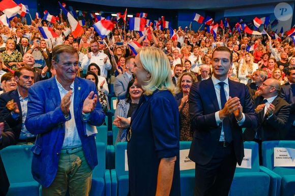 Louis Aliot, Marine Le Pen, Jordan Bardella - Meeting de rentrée du Rassemblement National au Cap d'Agde, le 18 septembre 2022.
©Stéphanie Gouiran / Panoramic / Bestimage