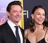 C'est la première fois depuis le début de leur relation que le couple s'affiche publiquement.

 Hugh Jackman et Sutton Foster à la première du gala de clôture de "Song Sung Blue" à Los Angeles, le 26 octobre 2025.

Photo : Backgrid USA / Bestimage