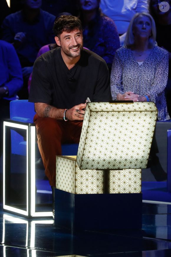 Après avoir déjà ouvert deux établissements, le chanteur annonce qu'un troisième, toujours du côté d'Arcachon, est né.

Exclusif - Jérémy Frérot - Enregistrement de l'émission "La Boîte à Secrets N°20" dans les studios de la Cité du Cinéma à Saint-Denis, présentée par F.Bollaert et diffusée le 10 janvier sur France 3
© Christophe Clovis / Bestimage