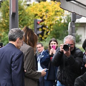 Le couple a profité d'un moment en famille.

Nicolas Sarkozy et sa femme Carla Bruni vont déjeuner au restaurant Le Flandrin à Paris le lendemain de la sortie de prison de l'ancien président le 11 novembre 2025. Photo par Agence / Bestimage