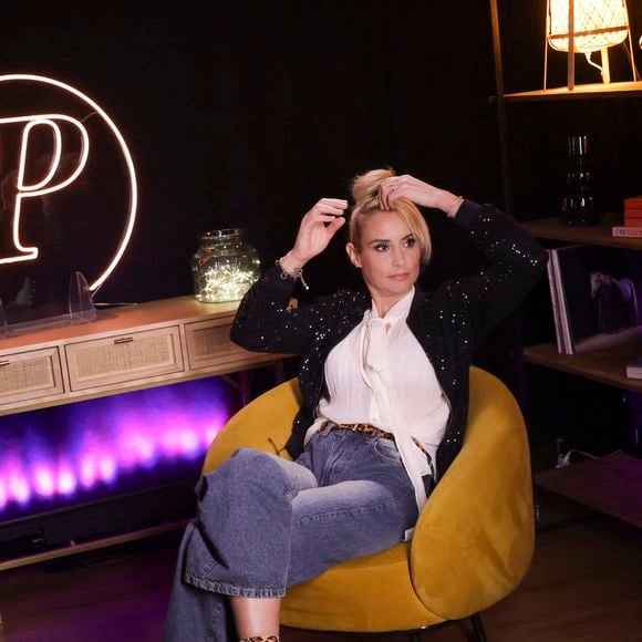 Élodie Gossuin se confie dans EN PRIVÉ AVEC, au sein des locaux de Webedia