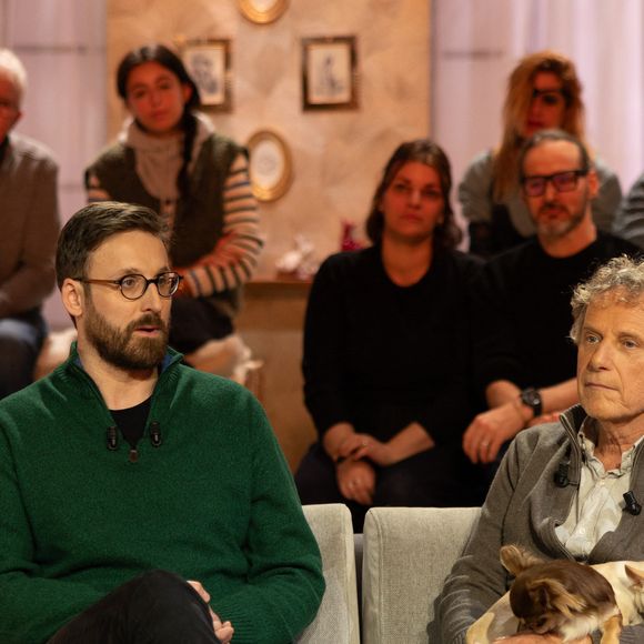 "C’est abominable d’engraisser des animaux dans des enclos où ils souffrent énormément."

Bernard Montiel, Raphaël Mezrah, Oli. avec Charles Berling et Charles Edouard Fusari invités, Olivia Juriste et Sylvain Vétérinaire sur plateau de l'émission "Animalement Vôtre" présentée par Bernard Montiel à Paris, France, le 12 janvier 2026. © Julien Sarkissian/Bestimage