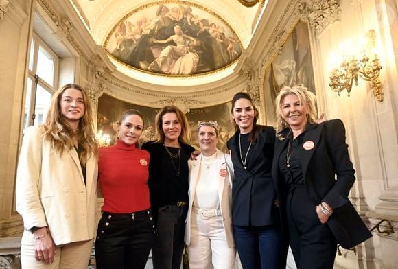 Une promesse pas toujours tenue.

L'émission Affaire conclue revient à l'Hôtel de Ville de Bruxelles pour une nouvelle édition d'Affaire for Life, au profit de la campagne de solidarité Viva for Life de la RTBF en présence d'Aurore Morisse, Caroline Margeridon, Christine Metais, Diane Chatelet, Nathalie Cassinis et Marie du Sordet le 7 décembre 2024 à Bruxelles, Belgique. © Didier Lebrun/Photonews/Bestimage