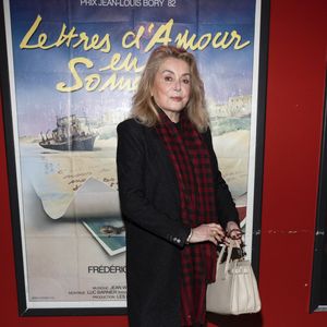 Exclusif - Catherine Deneuve - Soirée hommage pour le premier anniversaire de la mort de Frédéric Mitterrand en présence de Catherine Deneuve au cinéma du Panthéon à Paris le 24 mars 2025. © Cyril Moreau/Bestimage