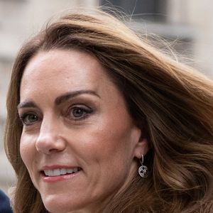 Kate Middleton assiste au Sommet sur l'avenir du travail, organisé par la Royal Foundation et le groupe de travail des entreprises pour la petite enfance à la Salesforce Tower, dans la City de Londres, au Royaume-Uni, le 18 novembre 2025. © Thomas Krych/ZUMA Press Wire/Bestimage