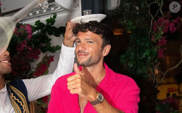 Exclusif - Hugo Philip - People dînent au restaurant "Gioia" avant de faire la fête au VIP Room à Saint-Tropez le 28 juillet 2022. © Hippolyte Hamonet/Bestimage