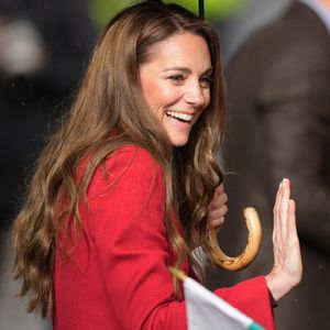 Le prince William, prince de Galles, et Catherine (Kate) Middleton, princesse de Galles, visitent le marché de Pontypridd le 26 février 2025.
