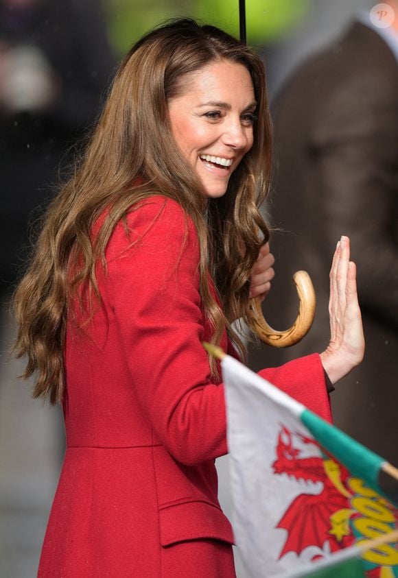 Le prince William, prince de Galles, et Catherine (Kate) Middleton, princesse de Galles, visitent le marché de Pontypridd le 26 février 2025.