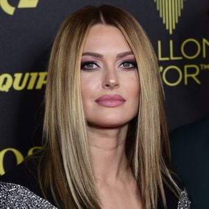 Ces lourdes sanctions qui pèsent sur les influenceurs français installés à Dubaï.

Caroline Receveur à la cérémonie du Ballon d'Or 2019 à Paris, le 2 décembre 2019. 

Photo : JB Autissier / Panoramic / Bestimage