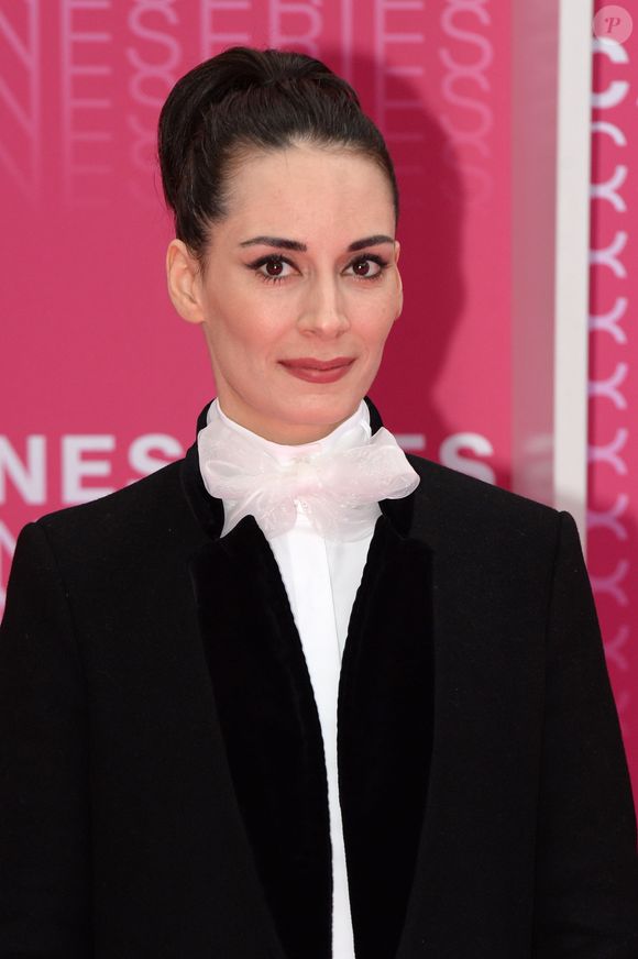 Melisa Sözen durant le "Pink Carpet" des séries "Aqui En La Tierra" et "Cacciatore The Hunter" lors du festival "Canneseries" à Cannes, le 9 avril 2018. © Rachid Bellak/Bestimage