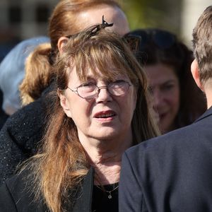 Jane Birkin aux obsèques de la chanteuse Régine au Crematorium du cimetière du Père-Lachaise à Paris. Le 9 mai 2022. © Jacovides-Moreau / Bestimage