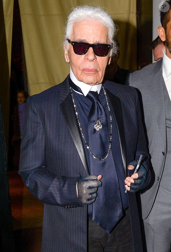 À ce tarif, les luxueuses prestations incluent notamment un accès privé aux infrastructures du Monte Carlo Beach Club et une sécurité permanente.

Karl Lagerfeld de sortie à New York, le 30 mars 2015. FAMEFLYNET / BESTIMAGE