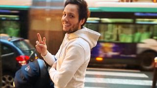 Vianney papa d'Edgar : gâté par son petit garçon de 3 ans pour la fête des Pères, le chanteur montre ses cadeaux