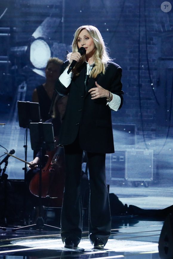 Exclusif - Lara Fabian lors de l'enregistrement de l'émission "Serge Lama, le dernier rappel" présentée par F. Bollaert, diffusée le vendredi 21 novembre 2025 sur France 3 à 21h10, au théâtre Marigny à Paris, France, le 29 avril 2025. © Clovis-Moreau/Bestimage