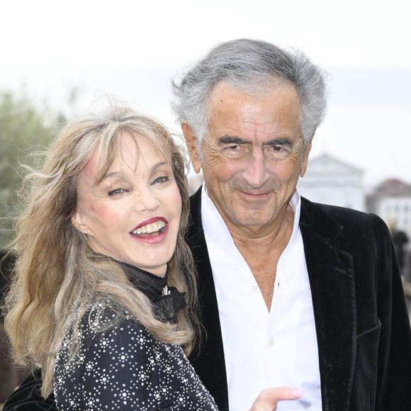 L'essayiste et philosophe Bernard-Henri Lévy publie un imposant ouvrage intitulé "Mémoires provisoires".

Arielle Dombasle et Bernard-Henri Levy au Gala Pinault à Venise.

©SGPItalia