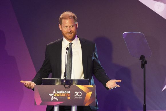 Le duc de Sussex prend la parole lors de la cérémonie annuelle des WellChild Awards 2025, qui célèbre les réalisations et la résilience des jeunes gravement malades et de leurs familles, à l'hôtel Royal Lancaster de Londres. © Chown Aaron/PA Photos/ABACA