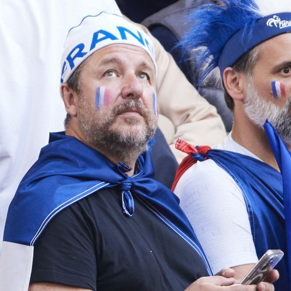 Bruno Guillon - Célébrités dans les tribunes du match du groupe D de l'Euro 2024 entre l'équipe de France face à l'Autriche (1-0) à Dusseldorf en Allemagne le 17 juin 2024. © Cyril Moreau/Bestimage