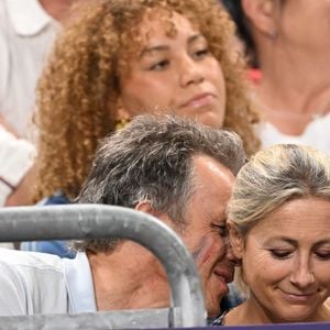 Anne-Sophie Lapix et son mari Arthur Sadoun dans les tribunes de la finale Hommes "France vs Pologne" de volley-ball lors des Jeux Olympiques Paris 2024. Le 10 août 2024
© P.Perusseau-D.Jacovides / Bestimage