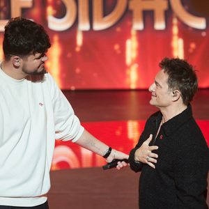 Exclusif - David Hallyday et Joseph Kamel lors de l’enregistrement de l’émission “Les stars s’unissent pour le Sidaction” au théâtre Marigny à Paris, France, le 11 mars 2025. L’émission sera diffusée en prime le 22 mars sur France 2. © Guirec-Moreau/ Bestimage