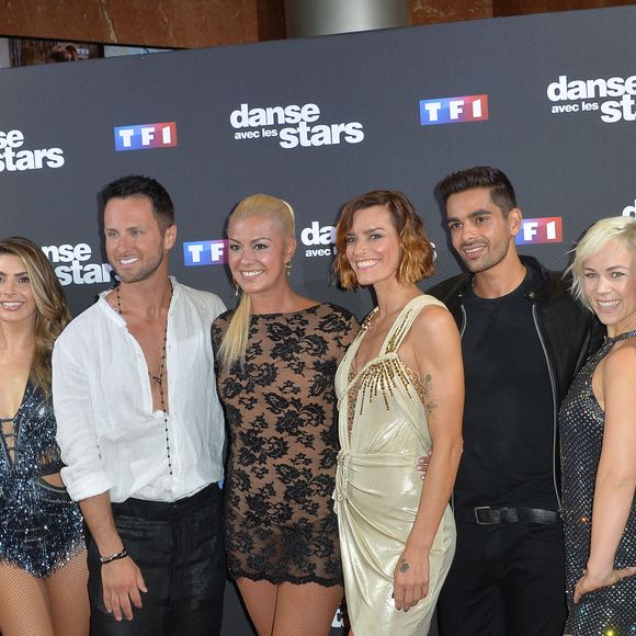 Et de conclure grave : "Je cachais mes bleus par peur que cela sorte dans la presse. J’étais paralysé par la peur. Je n’avais plus confiance en personne." 

Inès Vandamme, Anthony Colette, Candice Pascal, Christian Millette, Katrina Patchett, Fauve Hautot, Christophe Licata, Emmanuelle Berne, Denitsa Ikonomova et  Maxime Dereymez au photocall de la saison 10 de l'émission "Danse avec les stars" (DALS) au siège de TF1 à Boulogne-Billancourt, France, le 4 septembre 2019. © Veeren/Bestimage