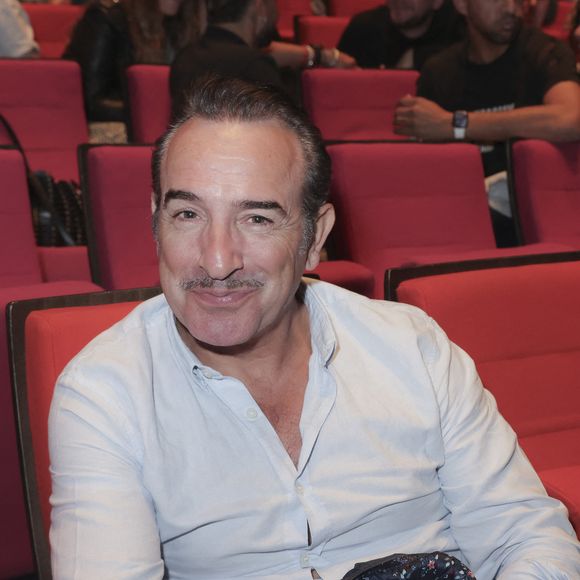A ce jour, Jean Dujardin est certainement l'un des acteurs les plus populaires de sa génération ! 

Exclusif - Jean Dujardin à la représentation exceptionnelle du spectacle musical "Sur la route Enchantée" de Chantal Goya au Palais des Congrès de la Porte Maillot à Paris - © Jack Tribeca / Bestimage