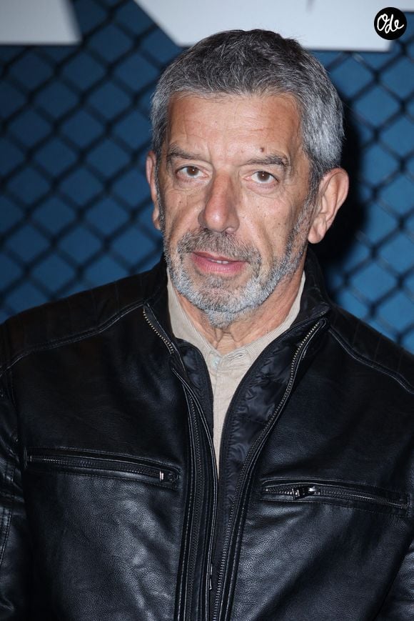 Michel Cymes assiste à la première de « La Cage » au Pathé Palace à Paris, en France, le 4 novembre 2024. Photo de Jérôme Dominé/ABACAPRESS.COM