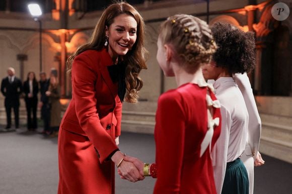 1600 invités pour cette grande soirée

La princesse de Galles Kate Middleton arrive à l'abbaye de Westminster, à Londres, pour assister à la cérémonie de chants Together At Christmas. Date de la photo : Vendredi 6 décembre 2024. ... Isabel Infantes/PA Wire