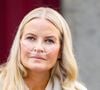 Le domaine de Skaugum est la résidence officielle du couple héritier norvégien.

À Oslo, en Norvège, les membres de la famille royale norvégienne ont été aperçus au balcon du Palais royal à l'occasion des célébrations de la Fête nationale.
Backgrid USA / Bestimage