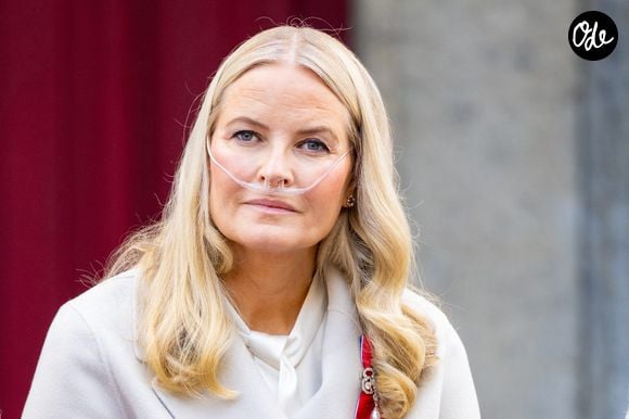 Le domaine de Skaugum est la résidence officielle du couple héritier norvégien.

À Oslo, en Norvège, les membres de la famille royale norvégienne ont été aperçus au balcon du Palais royal à l'occasion des célébrations de la Fête nationale.
Backgrid USA / Bestimage