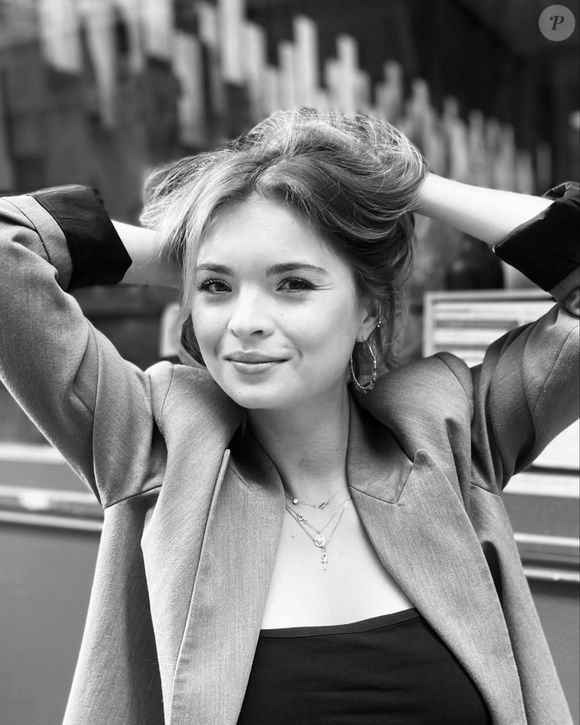 Elle est la fille d’un acteur français très connu…

 Instagram