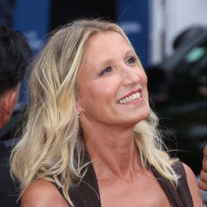 Alexandra Lamy - Montée des marches du film « Le deuxième acte » pour la cérémonie d’ouverture du 77ème Festival International du Film de Cannes, au Palais des Festivals à Cannes. Le 14 mai 2024. Agence / Bestimage