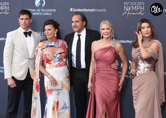 Tanner Novlan, Kimberlin Brown, Thorsten Kaye, Katherine Kelly Lang et Jacqueline MacInnes Wood lors de la cérémonie de clôture du 65e Festival de télévision de Monte-Carlo, le 16 juin 2026.

© Denis Guignebourg / Bestimage