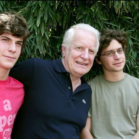 André Dussollier et son fils Léo, avec Antoine au tournoi de Roland-Garros 2005 ©AGENCE / BESTIMAGE