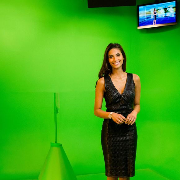 Et puis, c'est à force de ne rien lâcher que Tatiana Silva est repérée et voit le soleil entrer de nouveau dans sa vie. Elle devient le visage de la météo sur TF1 et LCI...

Tatiana Silva, présentatrice télé pour la RTBF avant son départ pour TF1 à Charleroi, Belgique. Photo Guillau/Reporters/Abaca