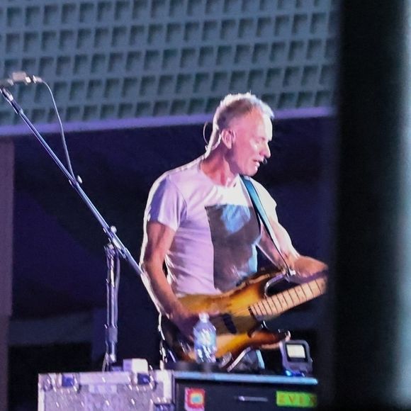 Miami Beach, Floride - EXCLUSIF - Sting se produit lors du Global Champions Arabians Tour of the Americas à Miami Beach. Backgrid USA / Bestimage

Photo : Sting