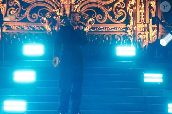 Exclusif - Amir Haddad - Tournage de l'émission "La grande soirée du 31 décembre de Paris" au Petit Palais à Paris, diffusée le 31 décembre sur France 2
© Christophe Clovis / Bestimage