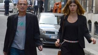 "J'ai vomi" : L'ex-star de télé Gérard Miller vu avec son bébé et sa compagne de 30 ans sa cadette, une image qui ne passe pas