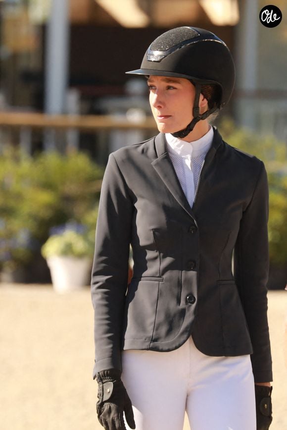 Mathilde Pinault et son entraîneur lors de la reconnaissance du parcours, de l'échauffement et de la compétition – Longines League of Nations – Gassin Saint-Tropez, au Haras de Gassin – Polo Club Saint-Tropez, le 20 septembre 2025.
© Franz Chavaroche / Bestimage