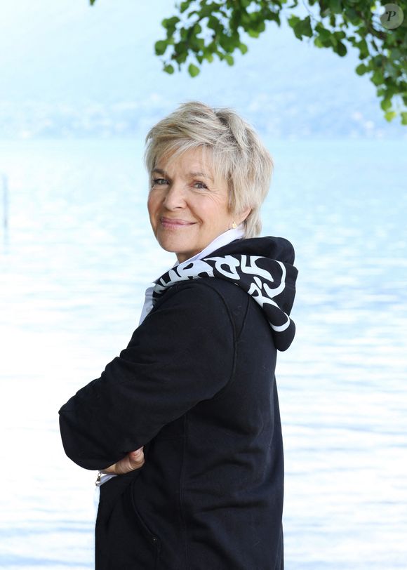 Exclusif - Véronique Jannot pose lors de la 4ème édition du festival cinéma français et gastronomie d'Aix-les-Bains, le 4 juin 2025.
© Denis Guignebourg / Bestimage