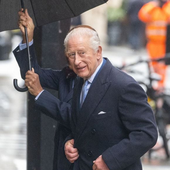 Le roi Charles III d'Angleterre, célèbre le deuxième anniversaire du Coronation Food Project chez "Fortnum & Mason" à Londres . Photo par Zuma Press/Bestimage