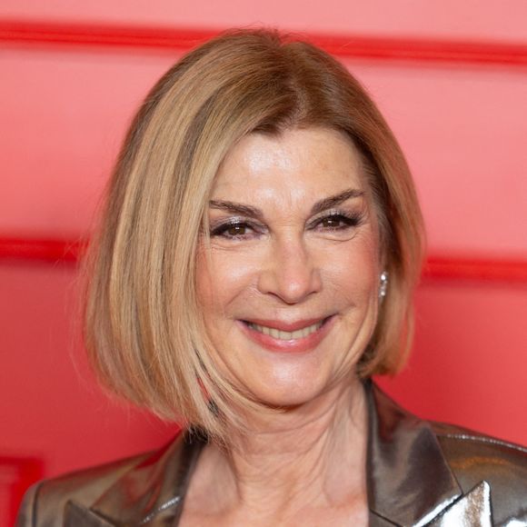 Michèle Laroque assiste à la première parisienne de la saison 5 de « Emily in Paris » organisée par Netflix au Grand Rex, le 15 décembre 2025 à Paris, en France. Photo : Nasser Berzane/ABACAPRESS.COM
