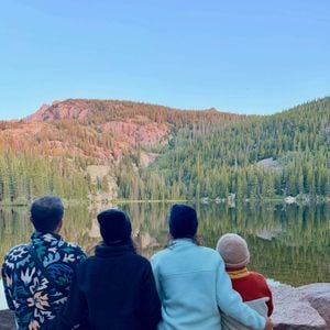 Les photos prises au Rocky Mountain National Park émerveillent ses abonnés.

Laurent Ournac profite de vacances en famille aux côtés de Ludivine, Léon et Capucine. Capture d'écran Instagram