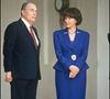 Des secrets, il y en avait beaucoup dans la famille Mitterrand. 

Archives - Le Président de la République François Mitterrand et son épouse Danielle en 1992