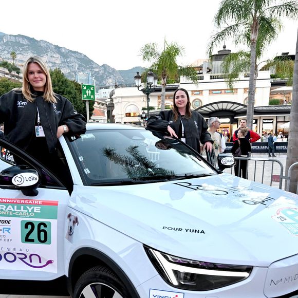 Camille Gottlieb, la fille de la princesse Stéphanie et de Jean Raymond Gottlieb, est au départ du 9ème E-Rallye de Monte-Carlo, en tant que co-pilote de son amie Margaux Grundstein au volant d'une volvo, sur la place du Casino à Monaco, le 15 octobre 2025. © Bruno Bebert / Bestimage