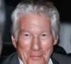 "C’est une chochotte absolue", a-t-elle révélé à Éric Dussart, avant d’expliquer ce qui s’était passé en coulisses après ce refus de goûter des fromages forts.

Richard Gere arrive à la projection du film Dalai Lama - The Wisdom of Happiness (Sagesse du bonheur) entouré de fans à Anteo Palazzo del Cinema, Milan, Italie le 25 mai 2025. Photo by Alessandro Bremec/IPA/ABACAPRESS.COM