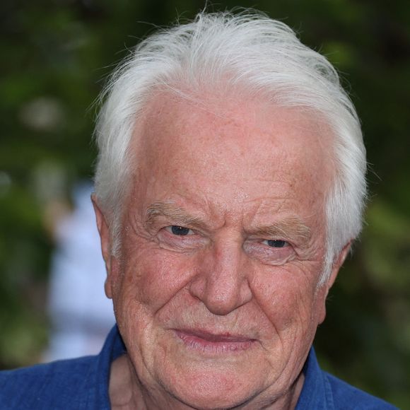 Andre Dussollier assiste au photocall du film Le Tigre et le Président dans le cadre du 15ème Festival du Film d'Angoulême à Angoulême, le 25 août 2022, France. Photo by Jerome Domine/ABACAPRESS.COM